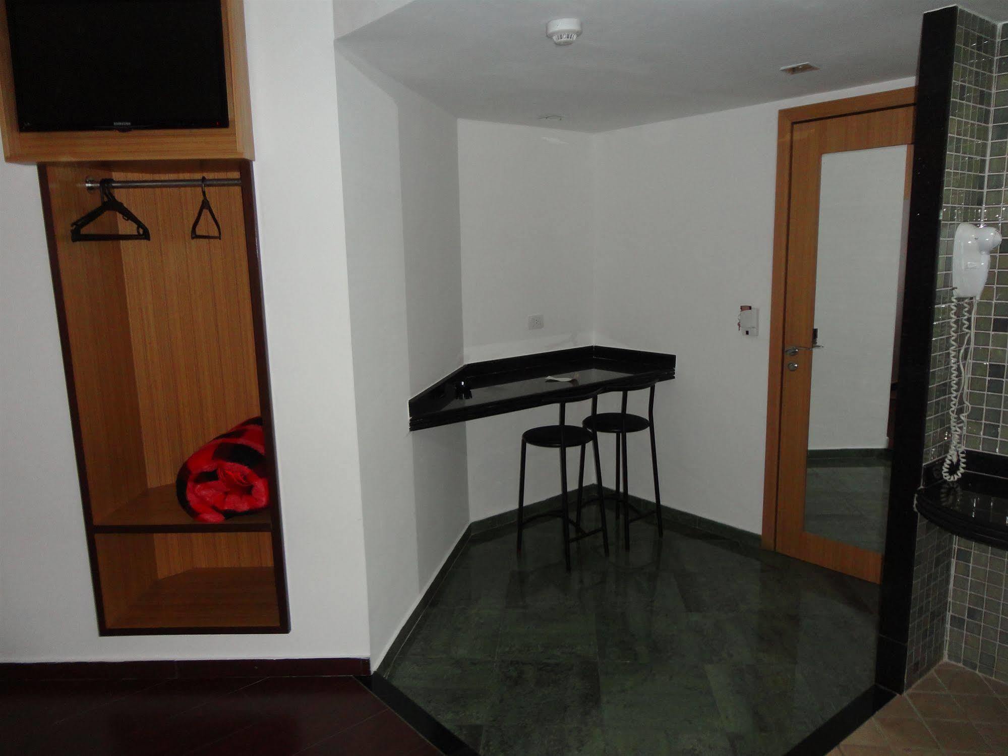 Calandre Hotel Сао Паоло Екстериор снимка